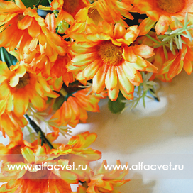 искусственные цветы букет ромашек цвета желтый с оранжевым 17