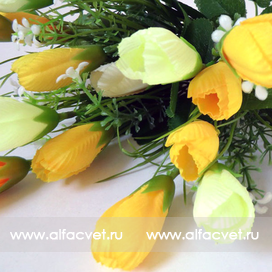 искусственные цветы букет тюльпанов с добавкой травка-ромашка цвета белый с желтым 36